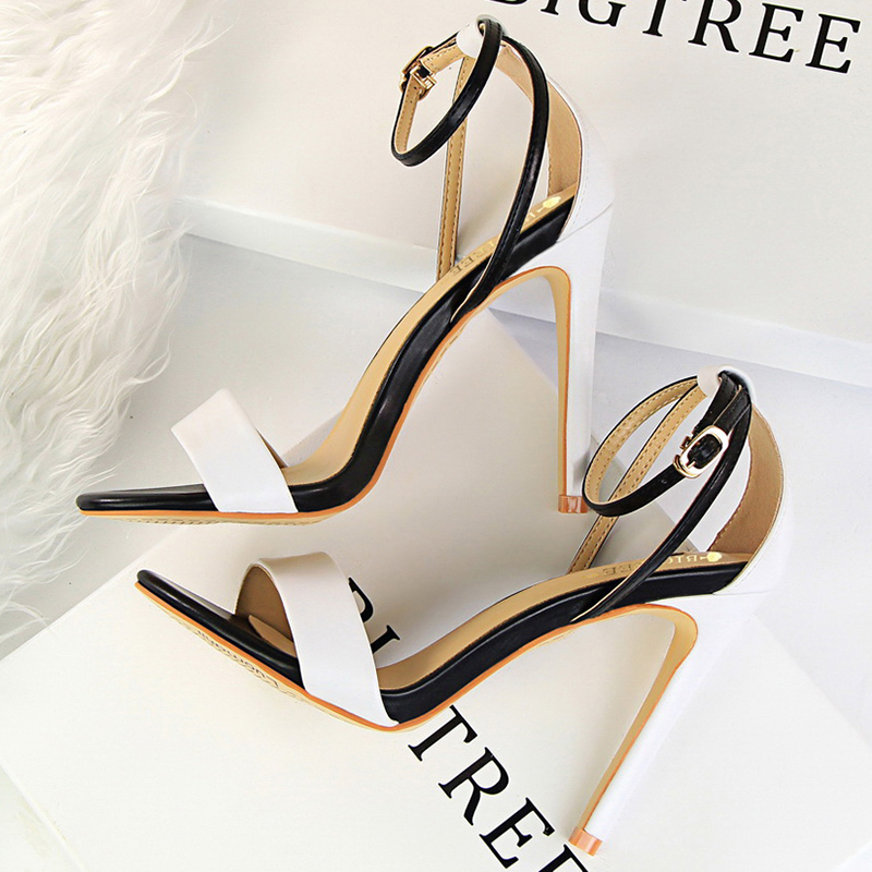 Women Black-White Concise Leat – Casual Sandal Leather Bewertung und Preis